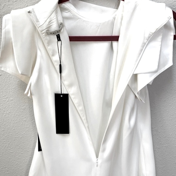 NWT Halston Architectural Short Sleeve Blouse with Mock Neck in White - Size 6 - Picture 11 of 15